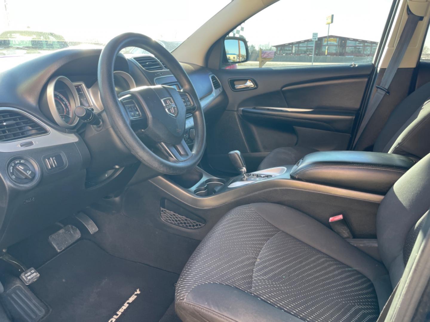 2017 Black Dodge Journey (3C4PDCBGXHT) with an V6, 3.6 Liter engine, Auto, 6-Spd AutoStick transmission, located at 8008 Warden Rd, Sherwood, AR, 72120, (501) 801-6100, 34.830078, -92.186684 - Photo#12